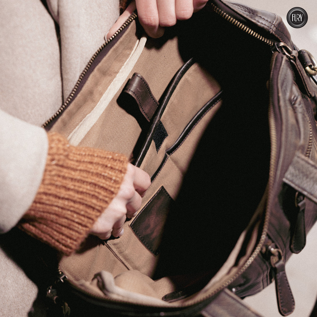 Borsa Heritage 49 in pelle - Edizione limitata