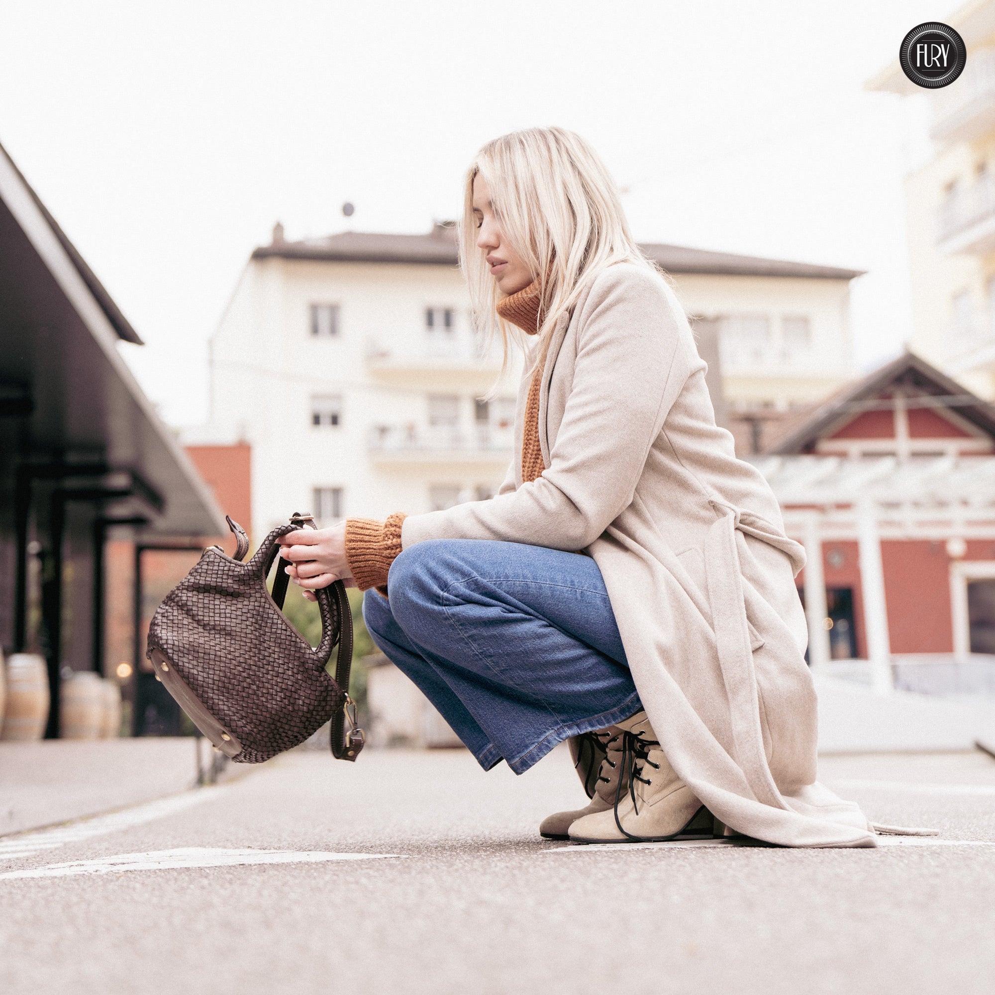 Borsetta Alba in pelle intrecciata