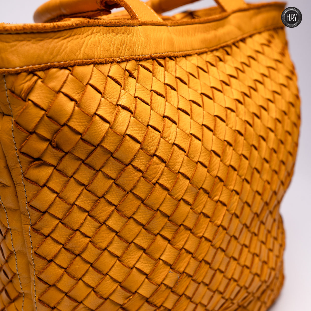 Borsa Virginia in pelle intrecciata