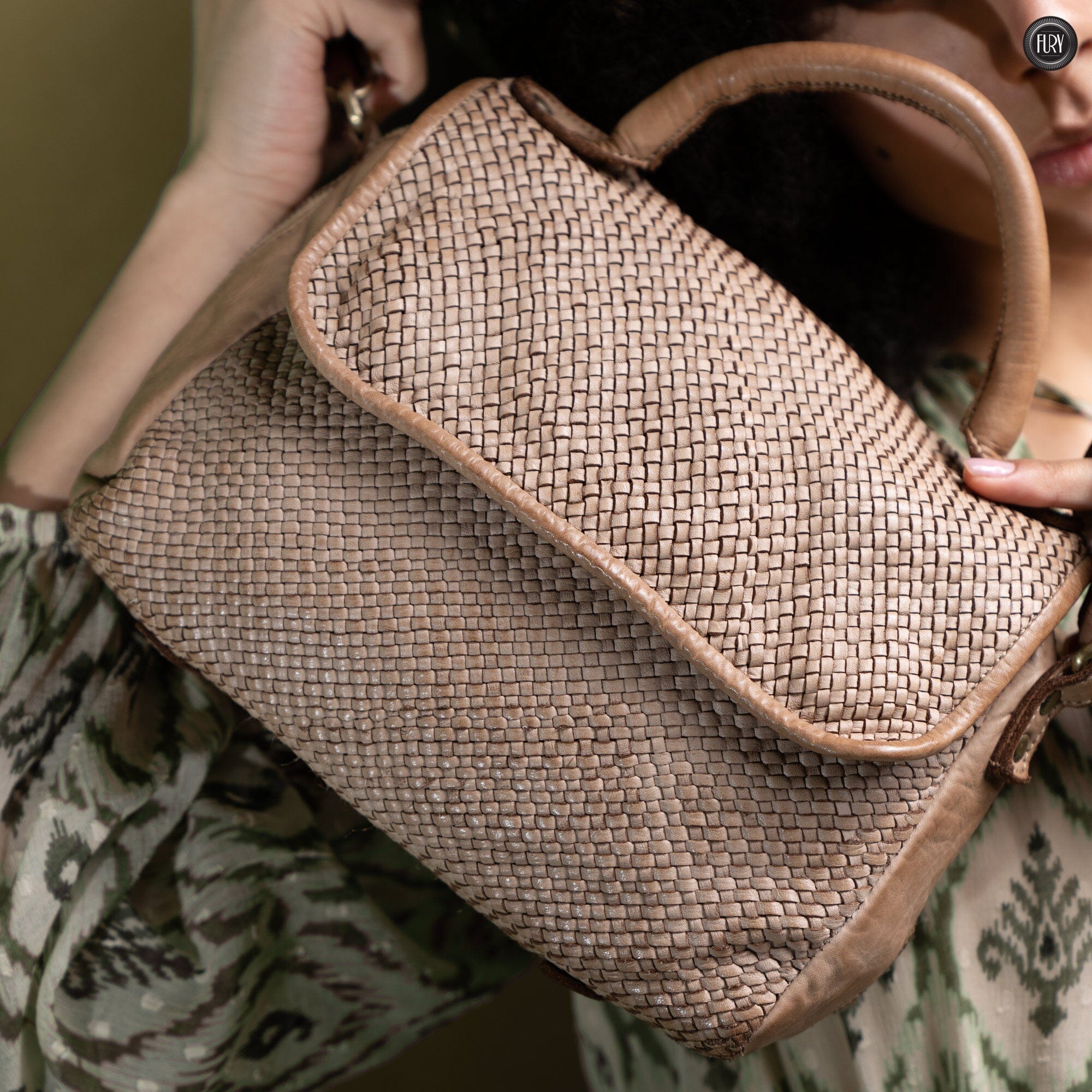 Borsa Siena Maxi in pelle intrecciata Fury