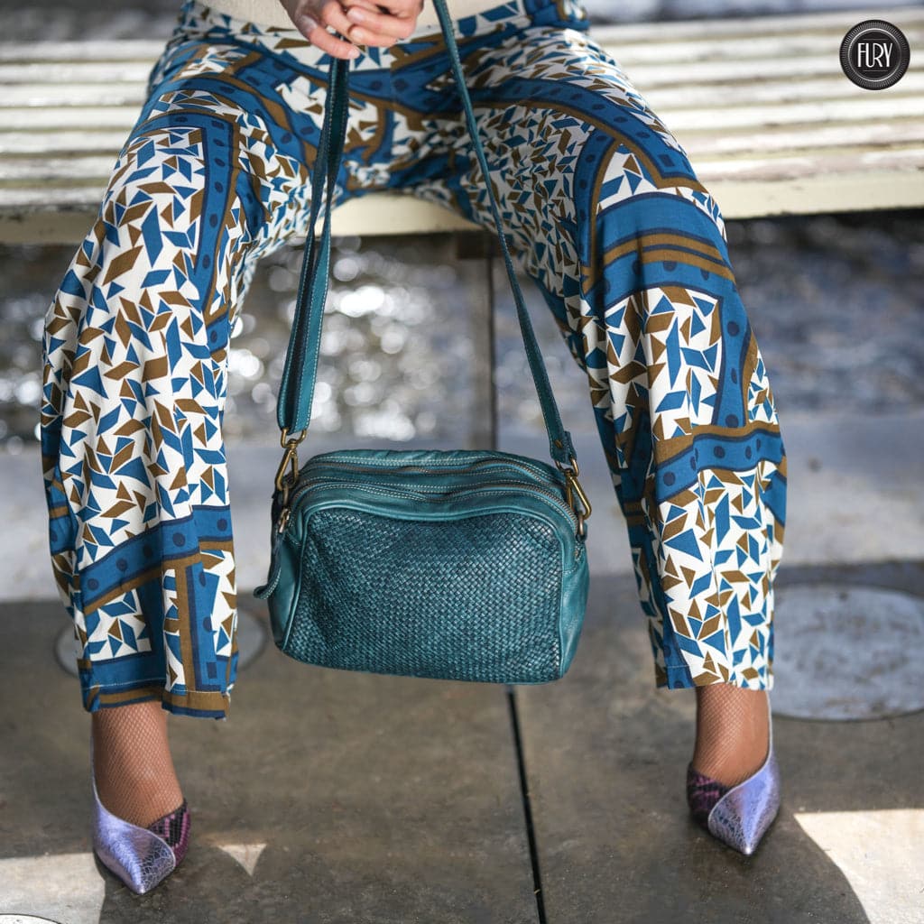 Pochette Isotta in pelle intrecciata Fury Bags#colore_ottanio