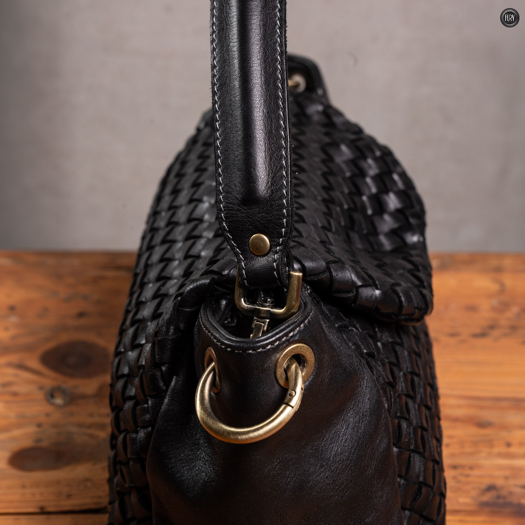 Borsetta Daria in pelle intrecciata