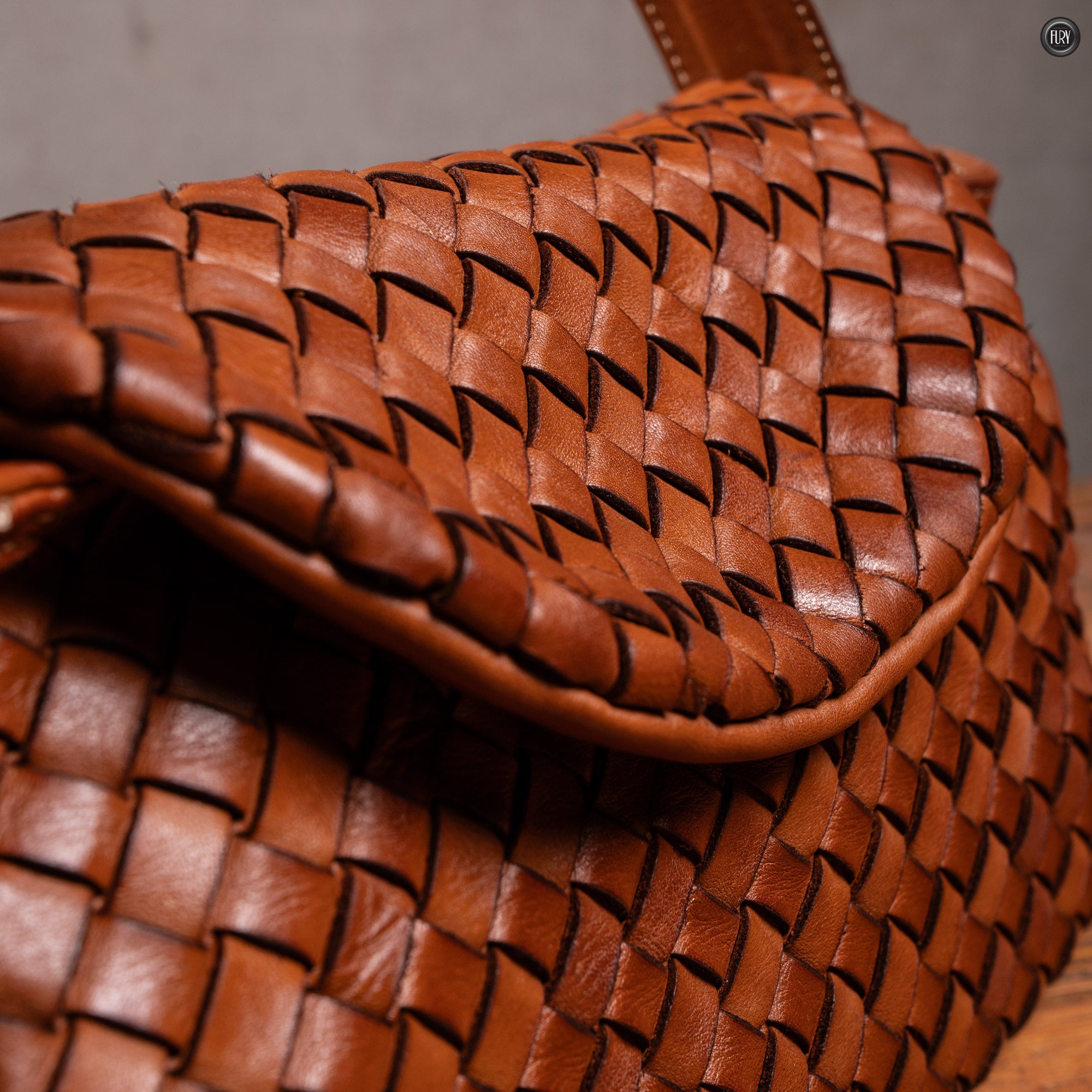 Borsetta Daria in pelle intrecciata