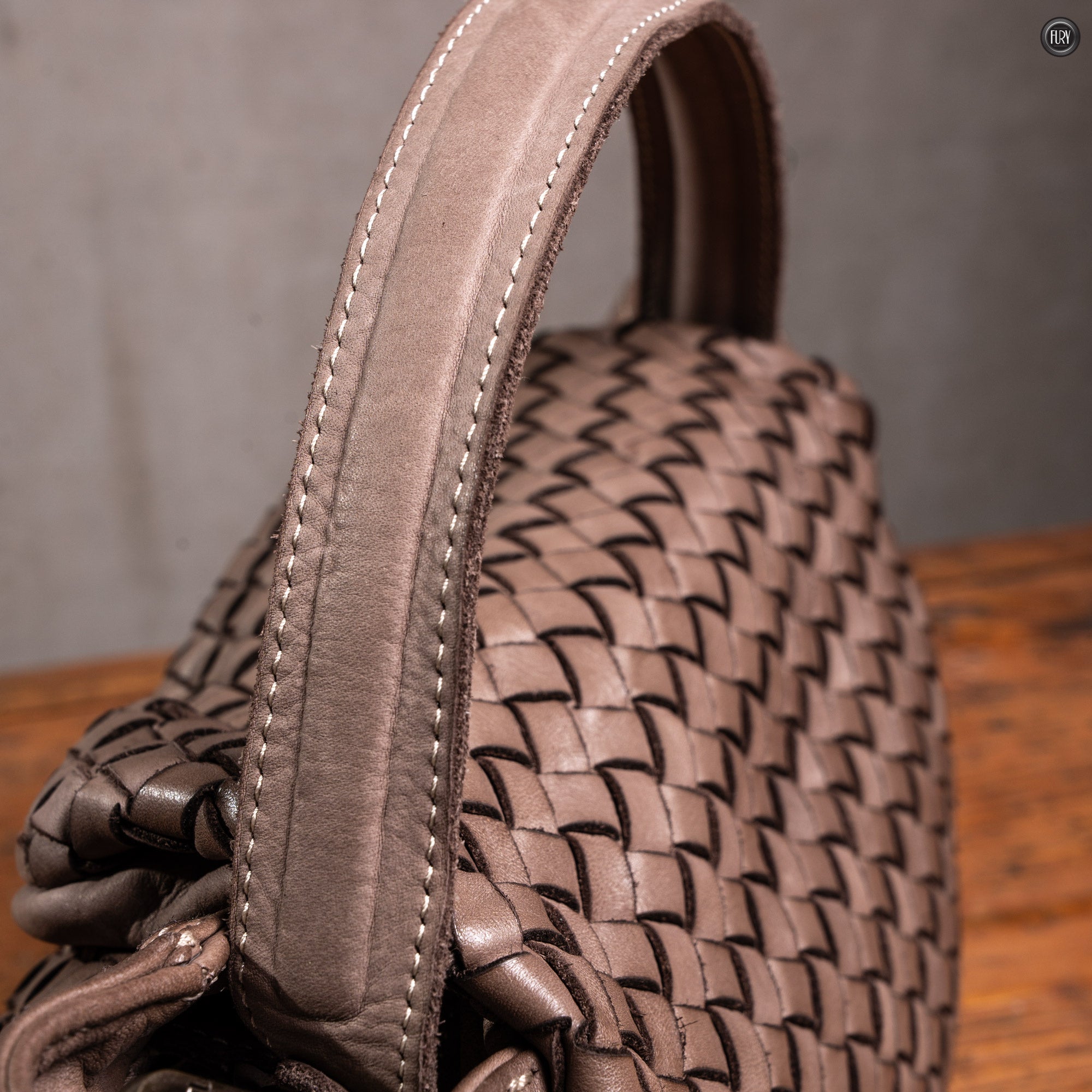 Borsetta Daria in pelle intrecciata