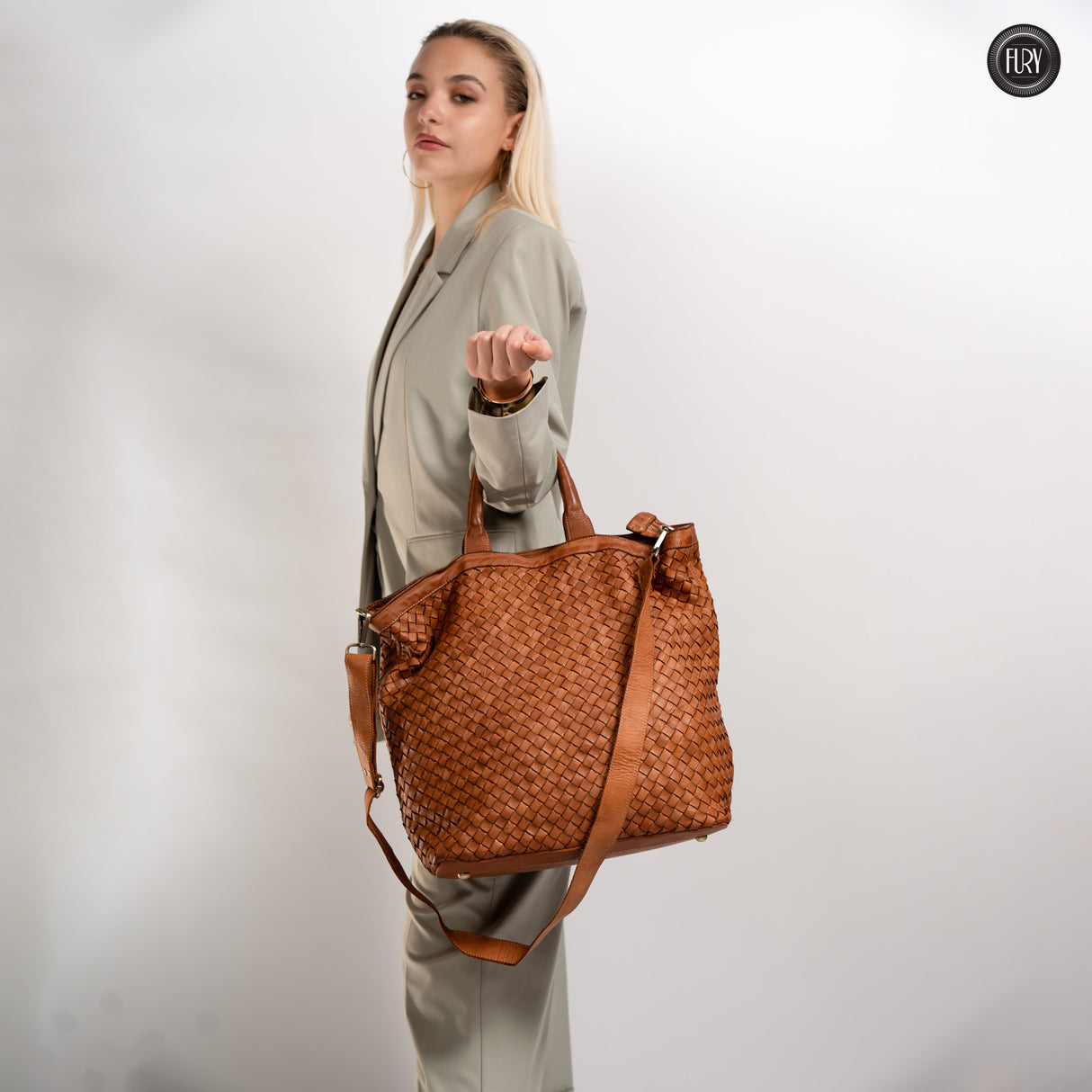 Virginia maxi bag in woven leather