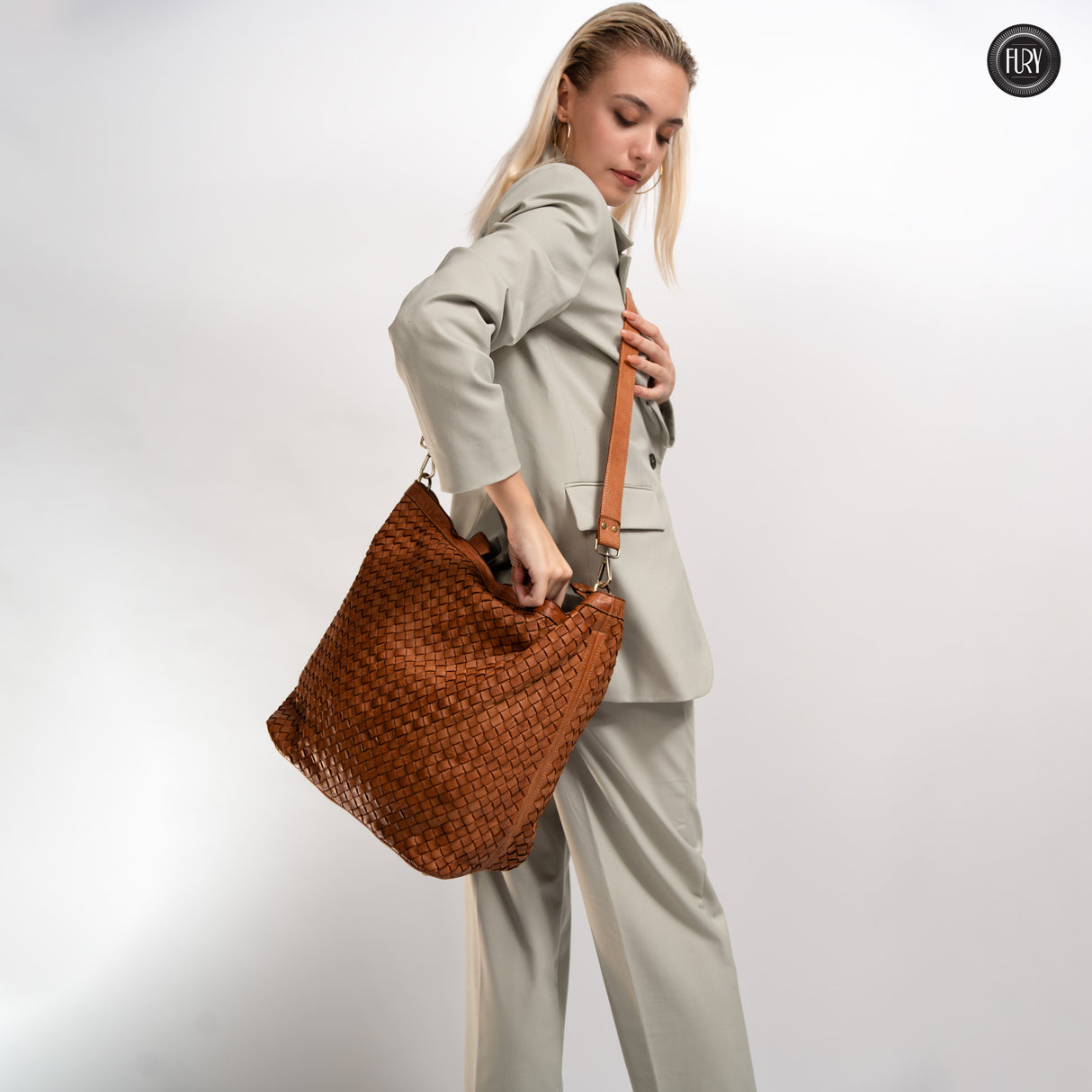 Virginia maxi bag in woven leather