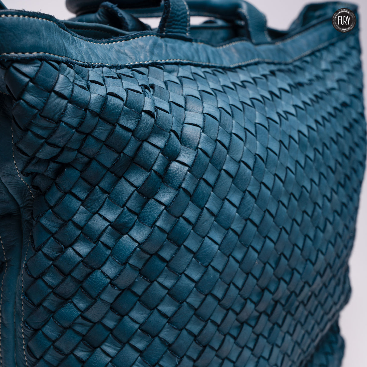 Virginia maxi bag in woven leather