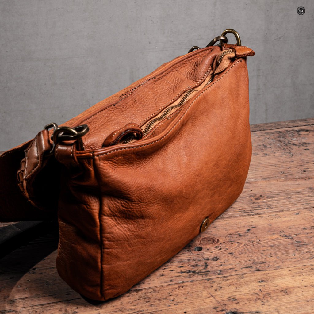 Borsetta Antea in pelle intrecciata - Fury