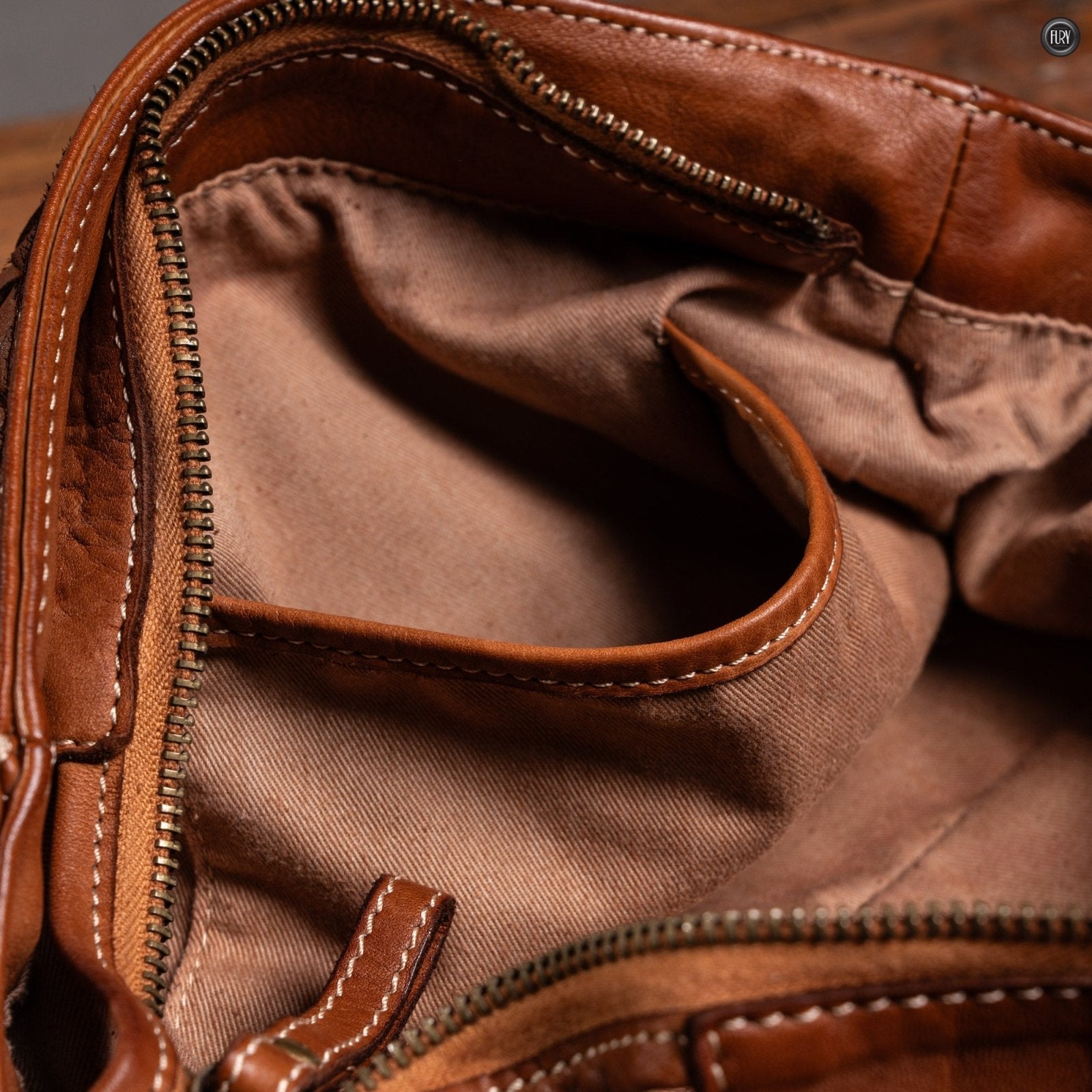 Borsetta Daria in pelle intrecciata - Fury