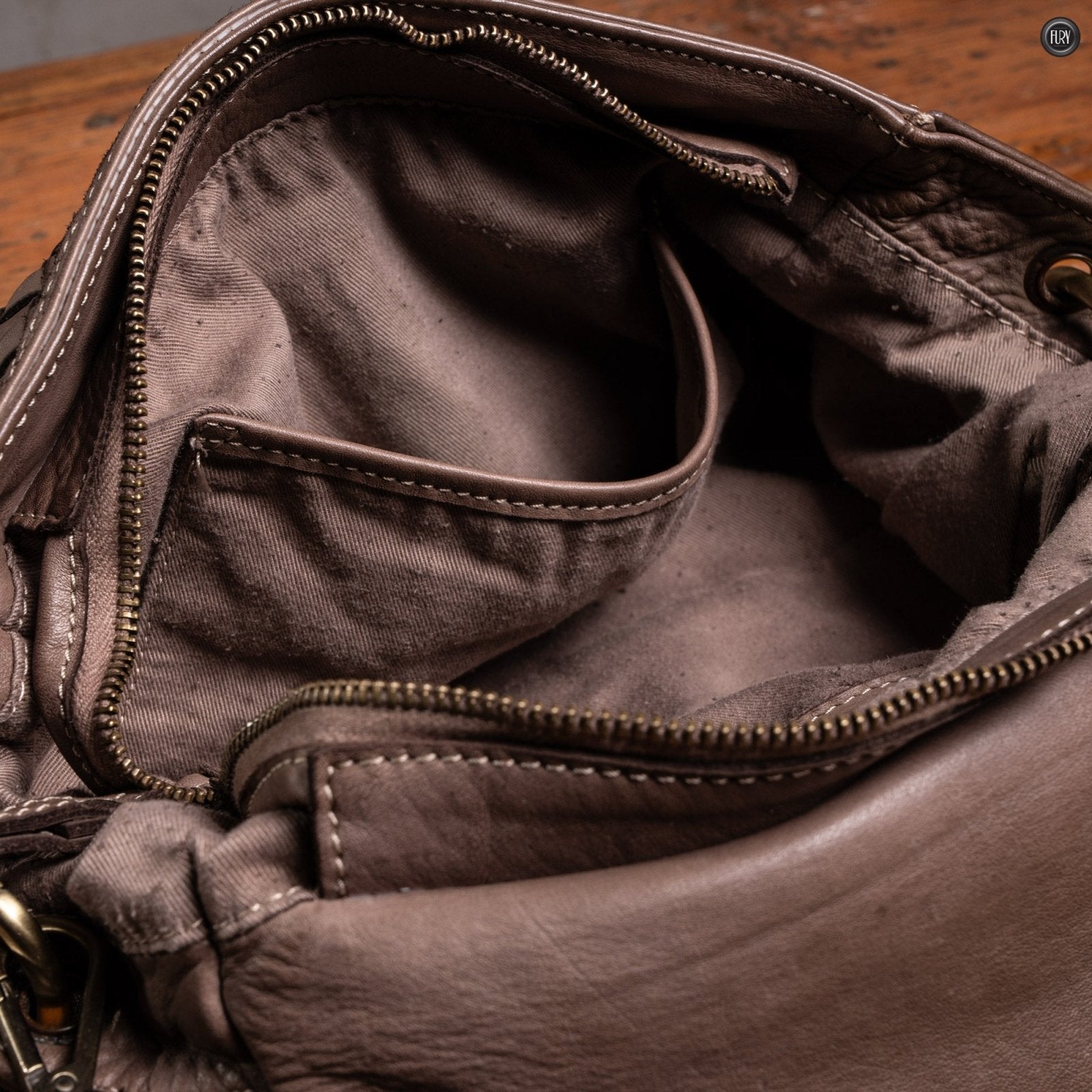 Borsetta Daria in pelle intrecciata - Fury