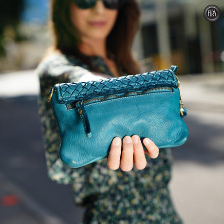 Pochette small in pelle intrecciata Fury Bags#colore_ottanio